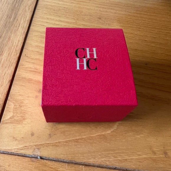 Red Gift Box - Picture 1 of 3